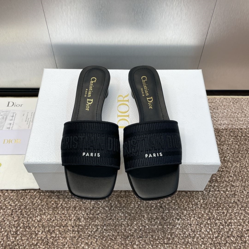 ch**an D*or slippers